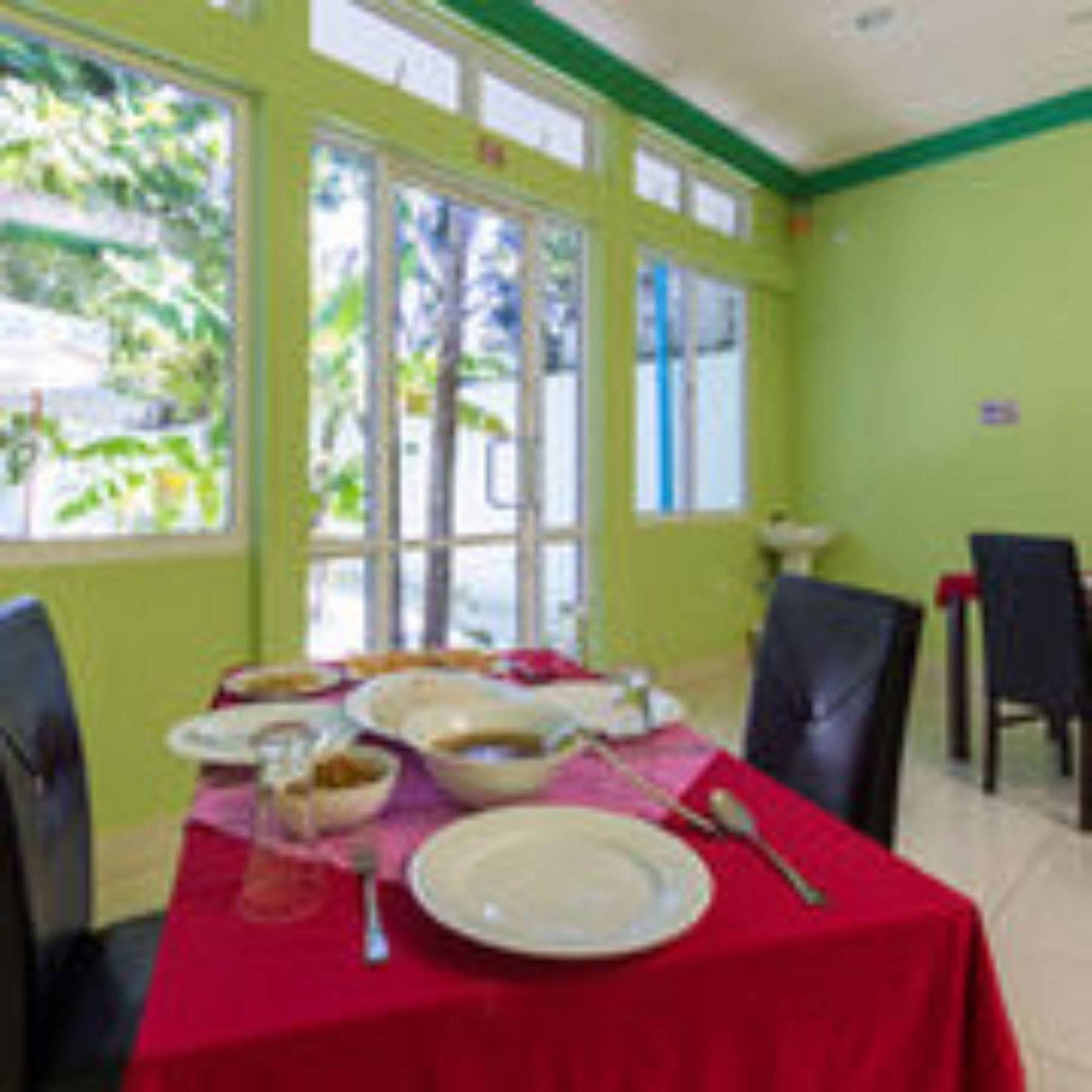 Feridhoo Inn Exterior photo
